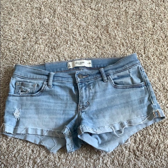 Gilly Hicks distressed shorts - Picture 1 of 4